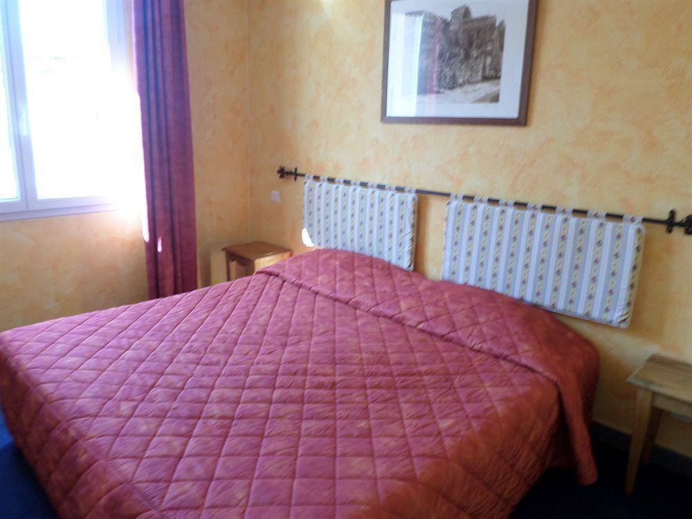 Brit Hotel Acacias Arles Bagian luar foto