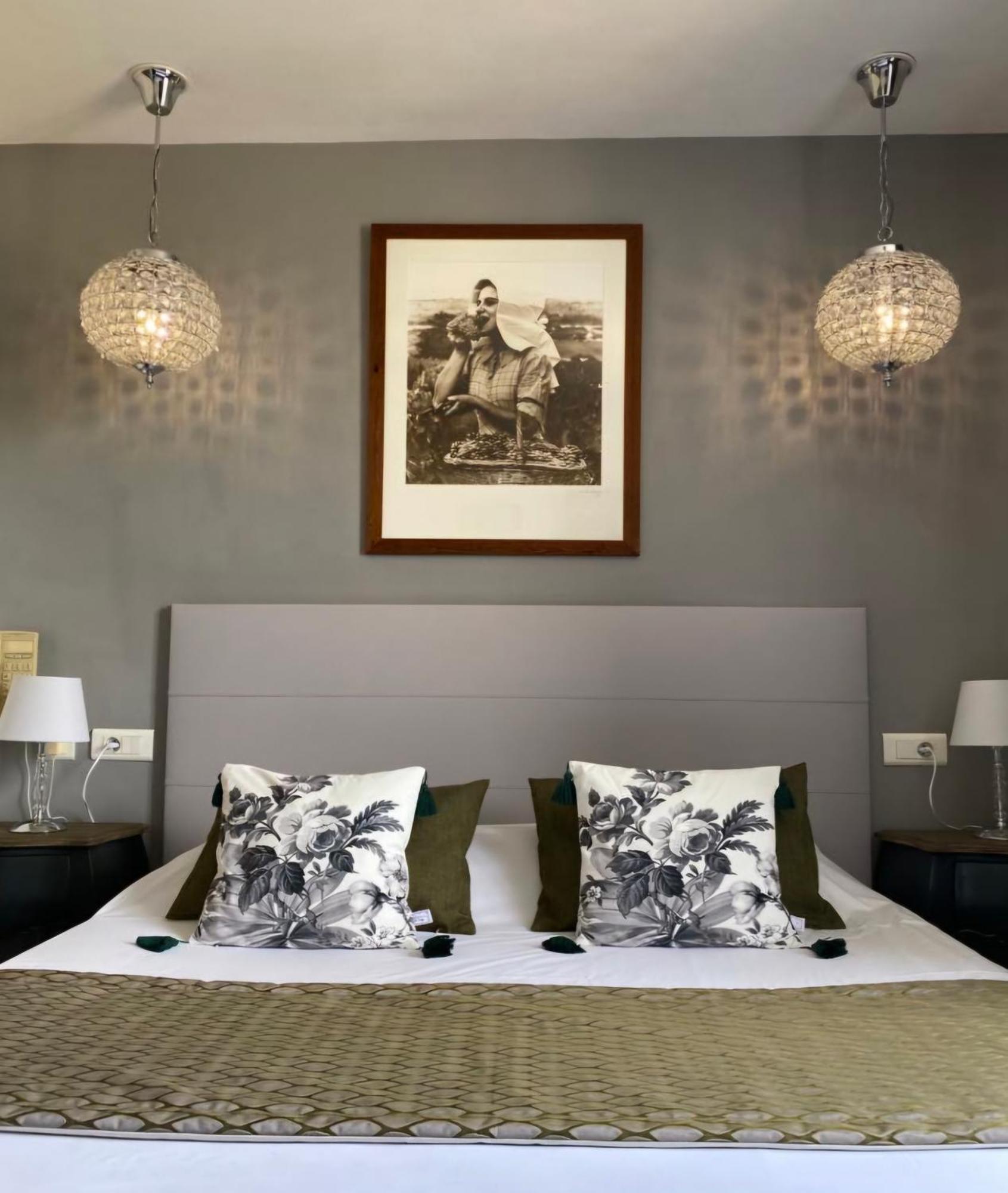 Brit Hotel Acacias Arles Bagian luar foto
