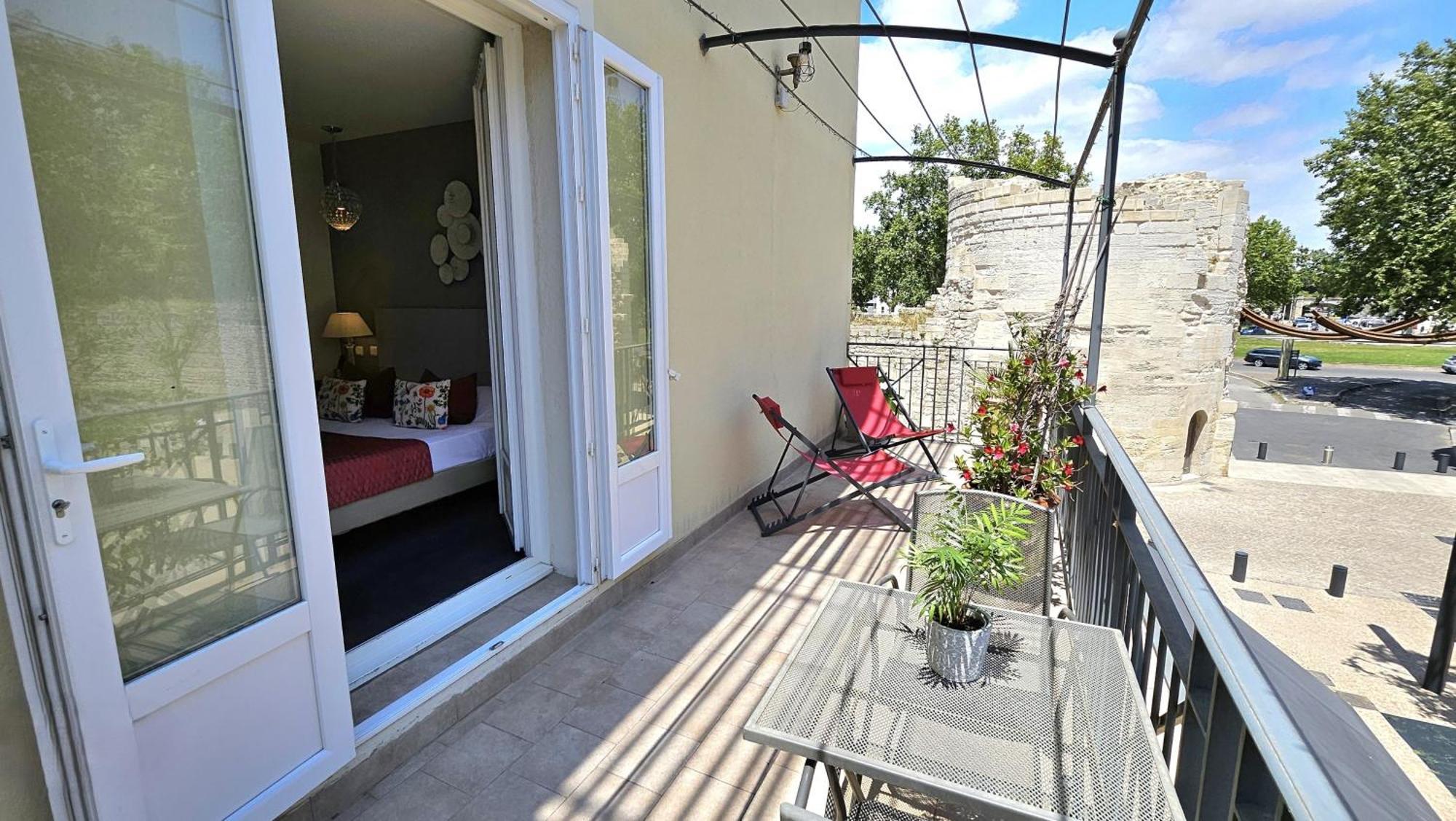 Brit Hotel Acacias Arles Bagian luar foto