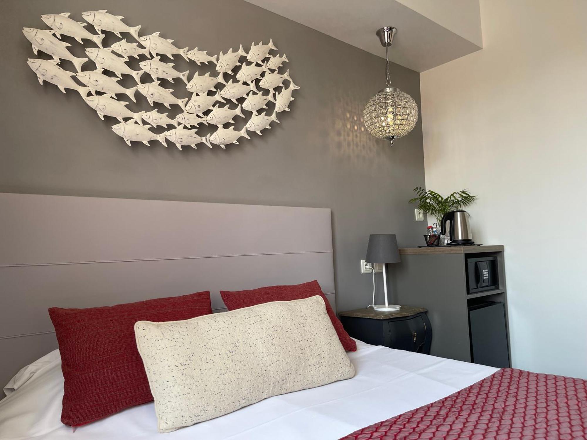 Brit Hotel Acacias Arles Bagian luar foto
