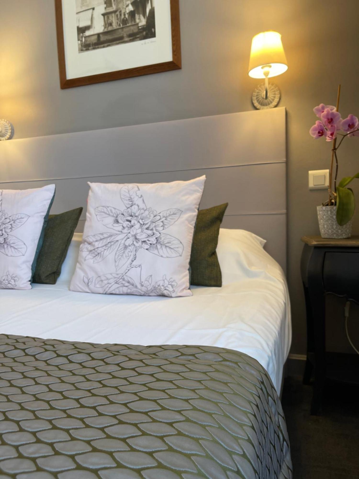 Brit Hotel Acacias Arles Bagian luar foto